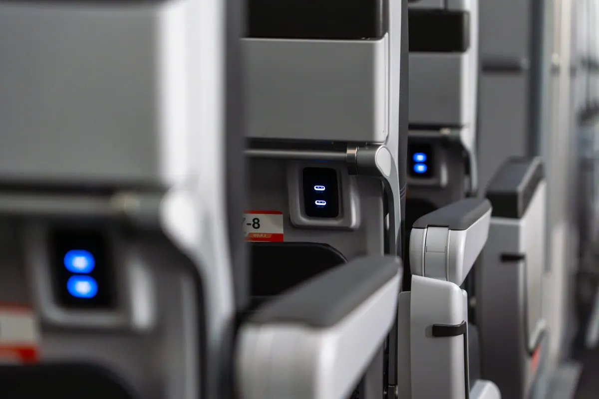 Jetstar introduces power-centric seat architecture with Burrana RISE Power + PSS on 787 fleet